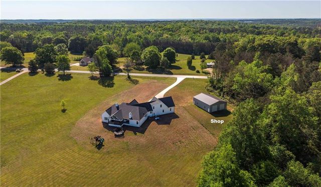 2392 Welcome Road, Roopville, GA 30170