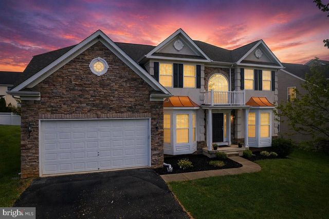 27 SPARKLING BROOK RD, Ranson, WV 25438