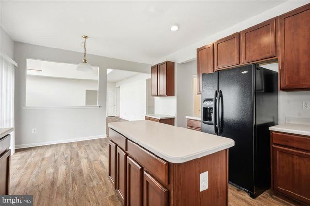 27 SPARKLING BROOK RD, Ranson, WV 25438