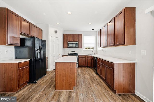 27 SPARKLING BROOK RD, Ranson, WV 25438
