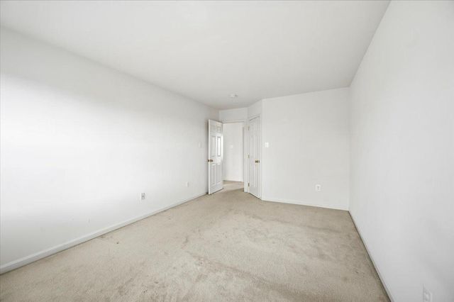 27 SPARKLING BROOK RD, Ranson, WV 25438