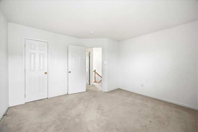 27 SPARKLING BROOK RD, Ranson, WV 25438