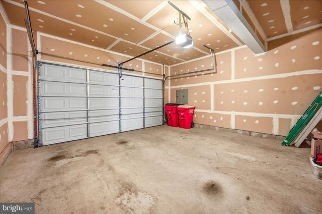 27 SPARKLING BROOK RD, Ranson, WV 25438