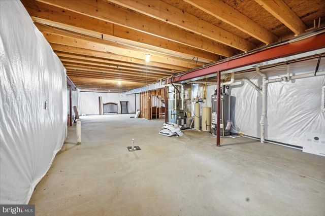 27 SPARKLING BROOK RD, Ranson, WV 25438