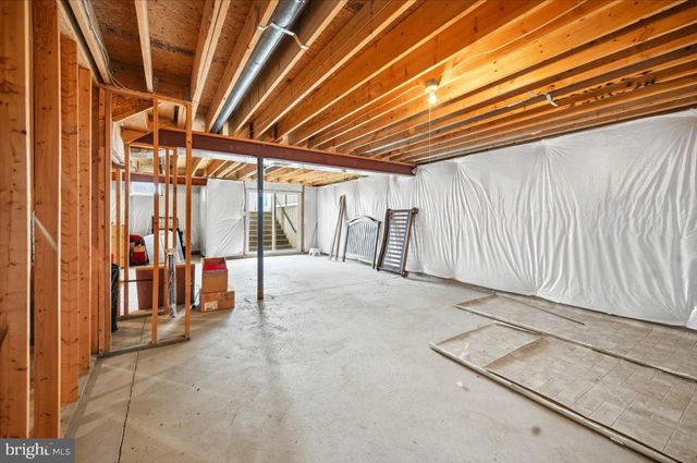 27 SPARKLING BROOK RD, Ranson, WV 25438