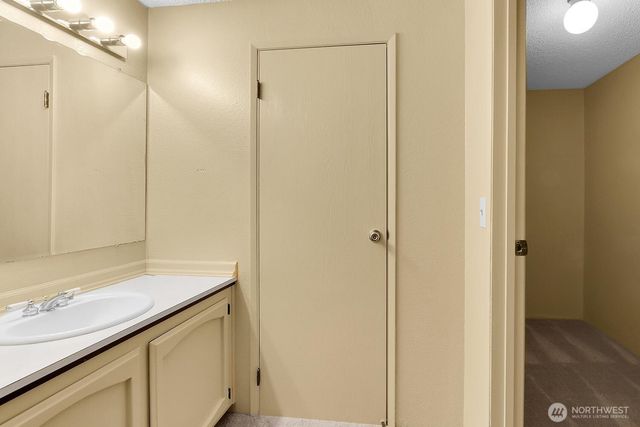 820 Cady Road #H202, Everett, WA 98203