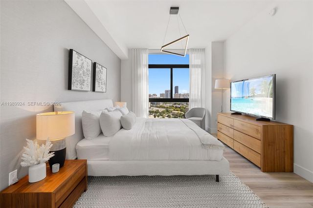 101 Diplomat Pkwy 1808, Hallandale Beach, FL 33009