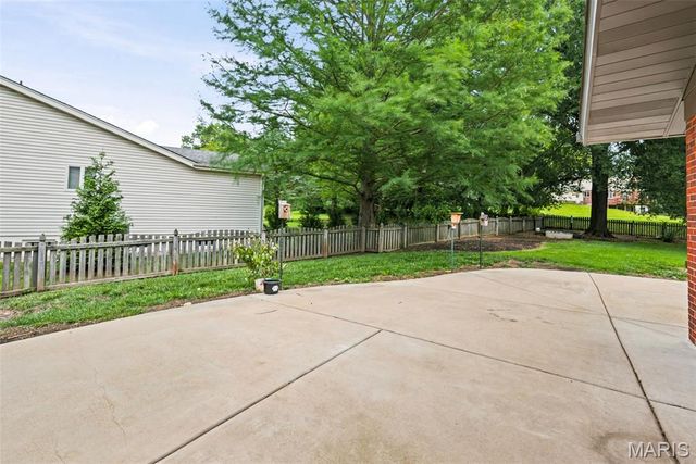 1538 Woodroyal West Drive, Chesterfield, MO 63017