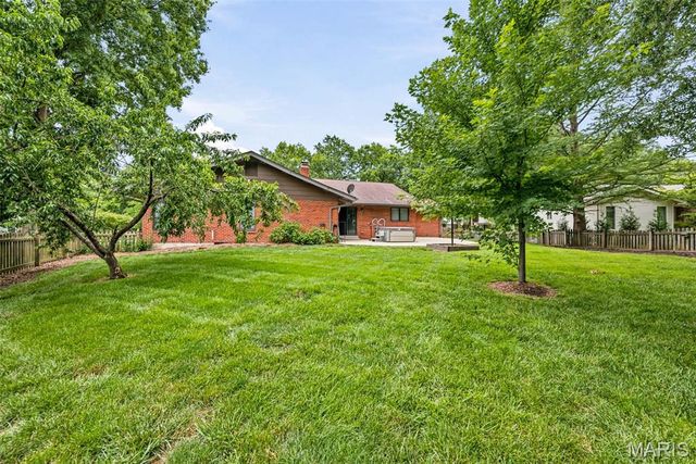 1538 Woodroyal West Drive, Chesterfield, MO 63017