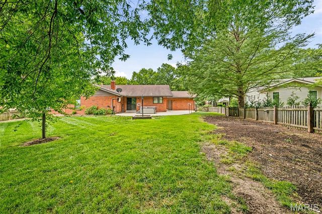 1538 Woodroyal West Drive, Chesterfield, MO 63017