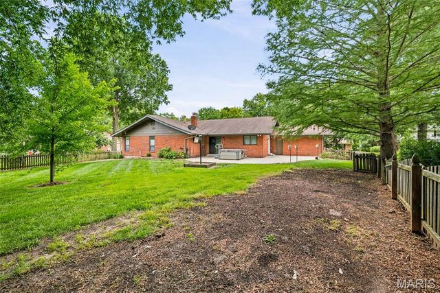 1538 Woodroyal West Drive, Chesterfield, MO 63017