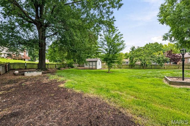 1538 Woodroyal West Drive, Chesterfield, MO 63017
