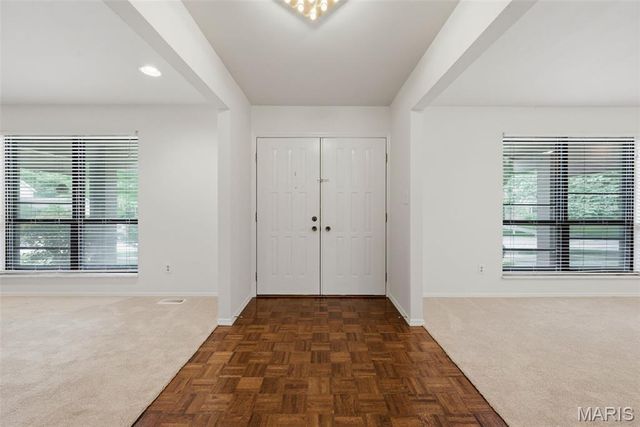 1538 Woodroyal West Drive, Chesterfield, MO 63017