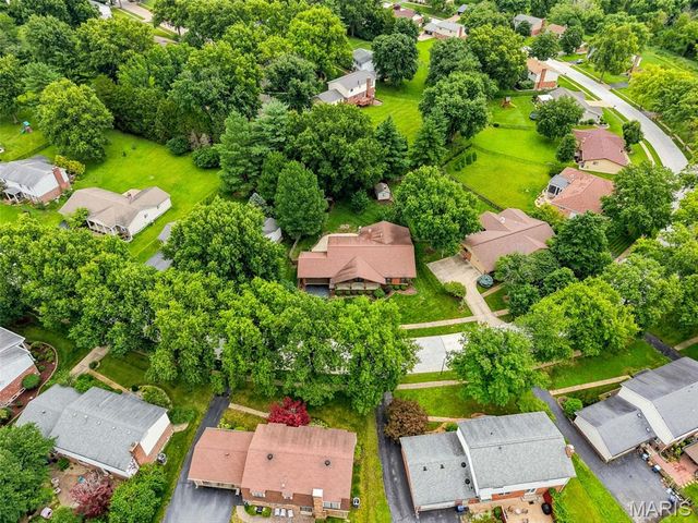 1538 Woodroyal West Drive, Chesterfield, MO 63017