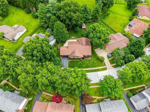 1538 Woodroyal West Drive, Chesterfield, MO 63017