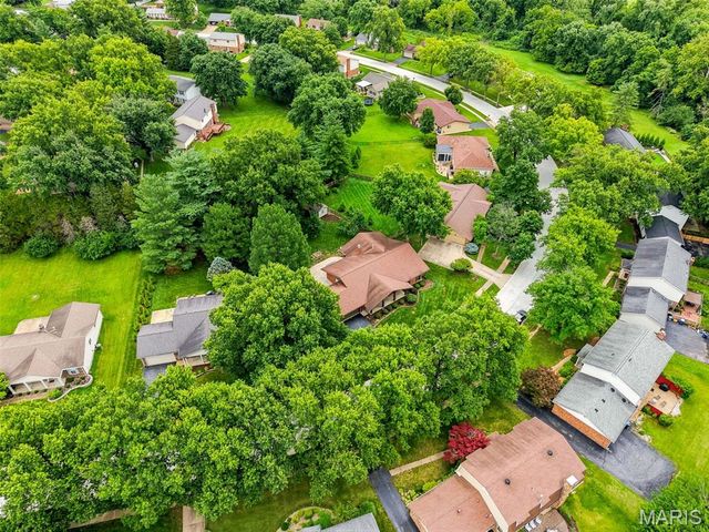 1538 Woodroyal West Drive, Chesterfield, MO 63017