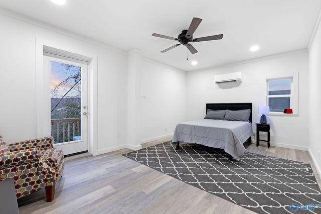 627 Gunter Avenue, Guntersville, AL 35976