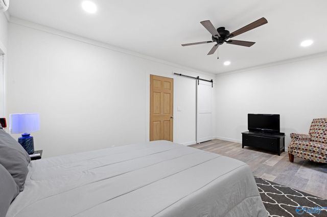 627 Gunter Avenue, Guntersville, AL 35976