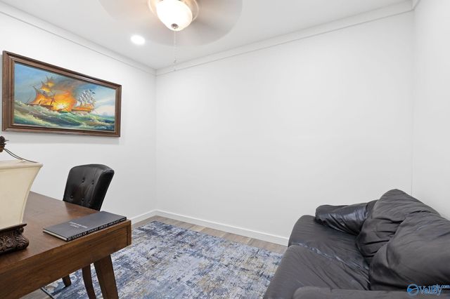 627 Gunter Avenue, Guntersville, AL 35976