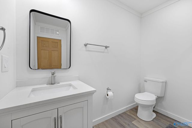 627 Gunter Avenue, Guntersville, AL 35976