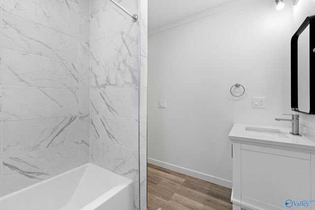 627 Gunter Avenue, Guntersville, AL 35976