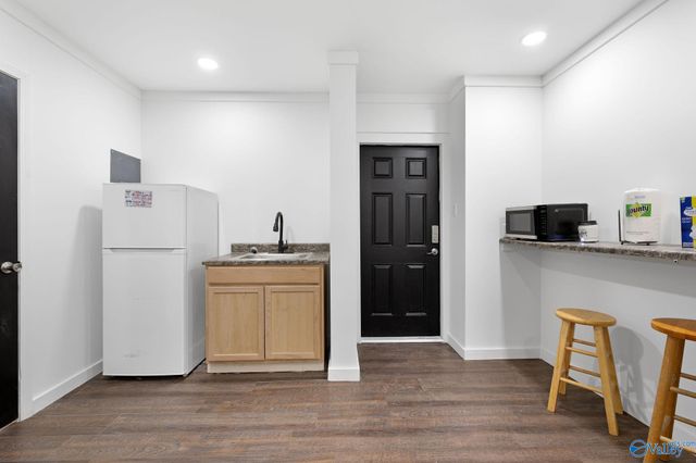 627 Gunter Avenue, Guntersville, AL 35976