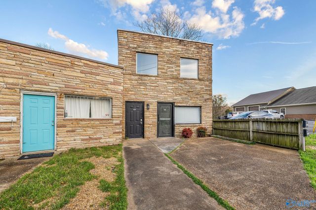 627 Gunter Avenue, Guntersville, AL 35976