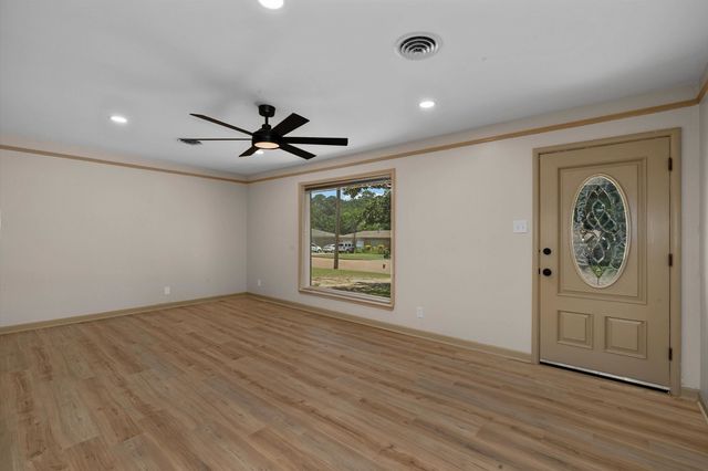 2317 Kelly Lynn Ln, Longview, TX 75605