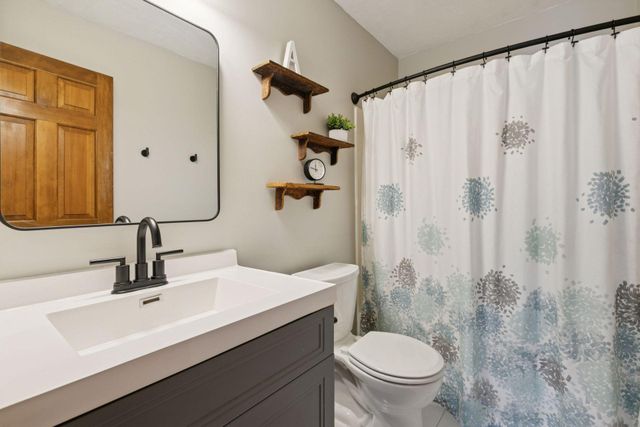 16862 Illinois Avenue, Lakeville, MN 55044