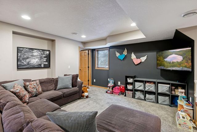 16862 Illinois Avenue, Lakeville, MN 55044