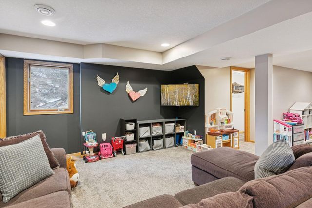 16862 Illinois Avenue, Lakeville, MN 55044