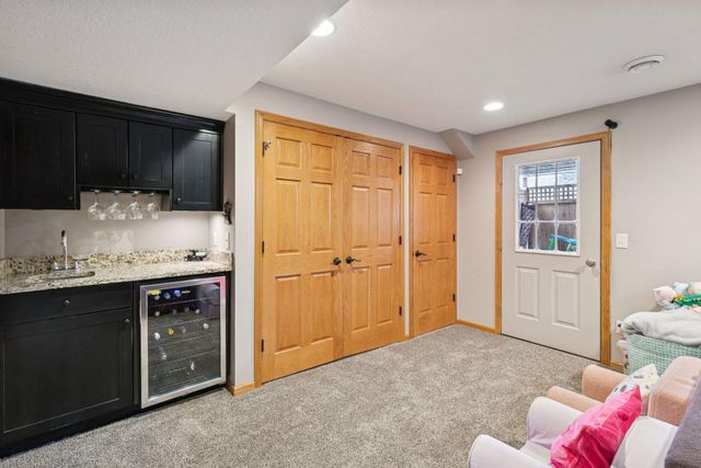 16862 Illinois Avenue, Lakeville, MN 55044