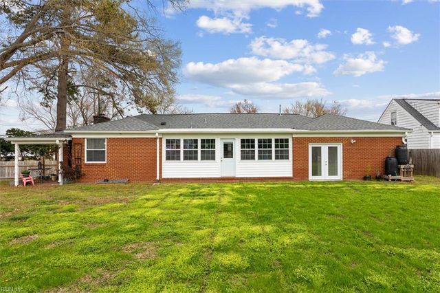 122 Chichester AVE, Hampton, VA 23669