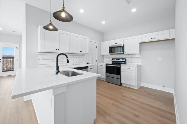 12815 E Willowgreen St, Wichita, KS 67230