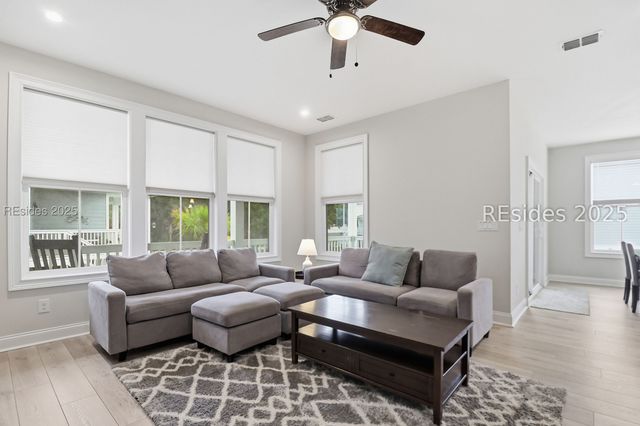 11 Hammock Breeze Way, Hilton Head Island, SC 29926