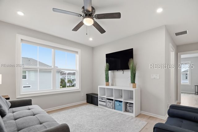 11 Hammock Breeze Way, Hilton Head Island, SC 29926