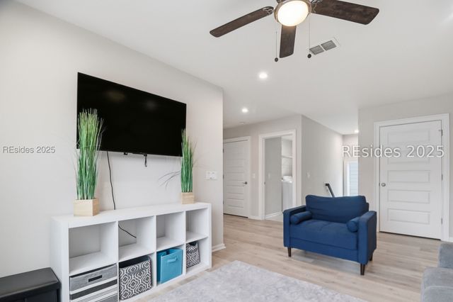 11 Hammock Breeze Way, Hilton Head Island, SC 29926