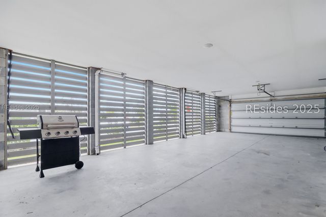 11 Hammock Breeze Way, Hilton Head Island, SC 29926