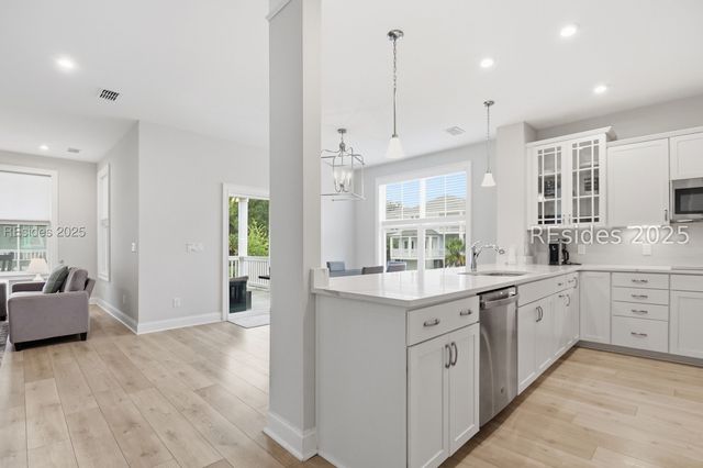 11 Hammock Breeze Way, Hilton Head Island, SC 29926