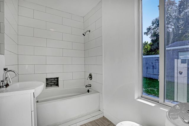180 W 15th Street, Riviera Beach, FL 33404