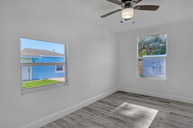 180 W 15th Street, Riviera Beach, FL 33404