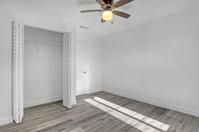 180 W 15th Street, Riviera Beach, FL 33404