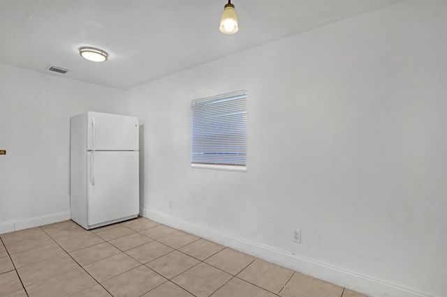 180 W 15th Street, Riviera Beach, FL 33404