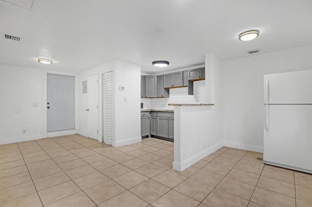 180 W 15th Street, Riviera Beach, FL 33404