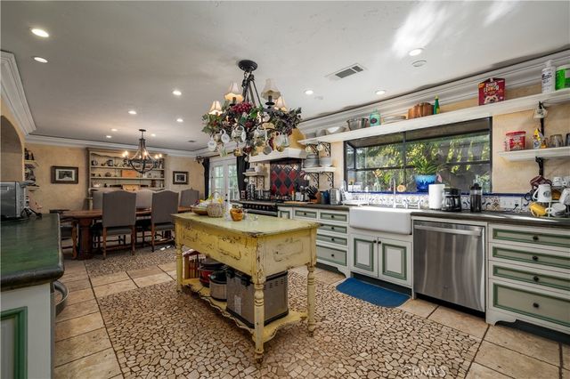 24105 Carancho Road, Temecula, CA 92590