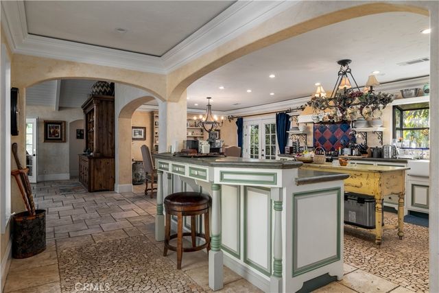 24105 Carancho Road, Temecula, CA 92590