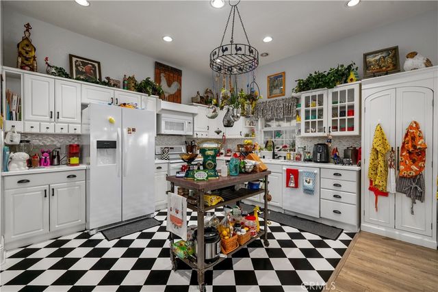 24105 Carancho Road, Temecula, CA 92590