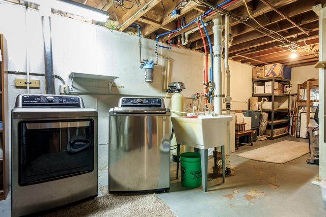 6125 John Street, Loves Park, IL 61111