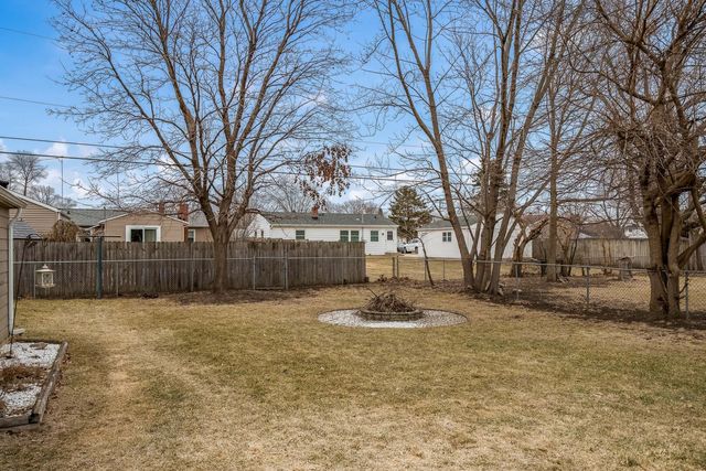 6125 John Street, Loves Park, IL 61111