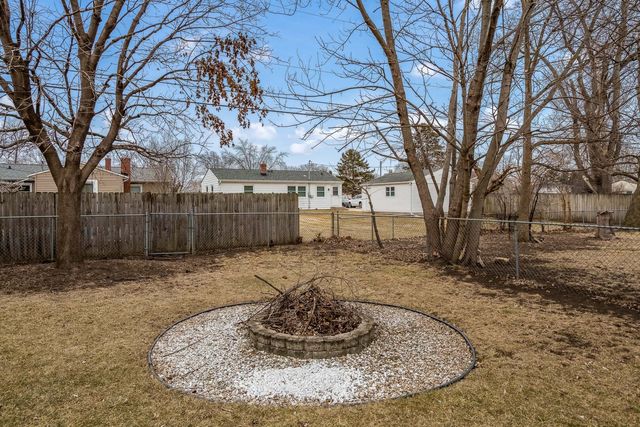 6125 John Street, Loves Park, IL 61111